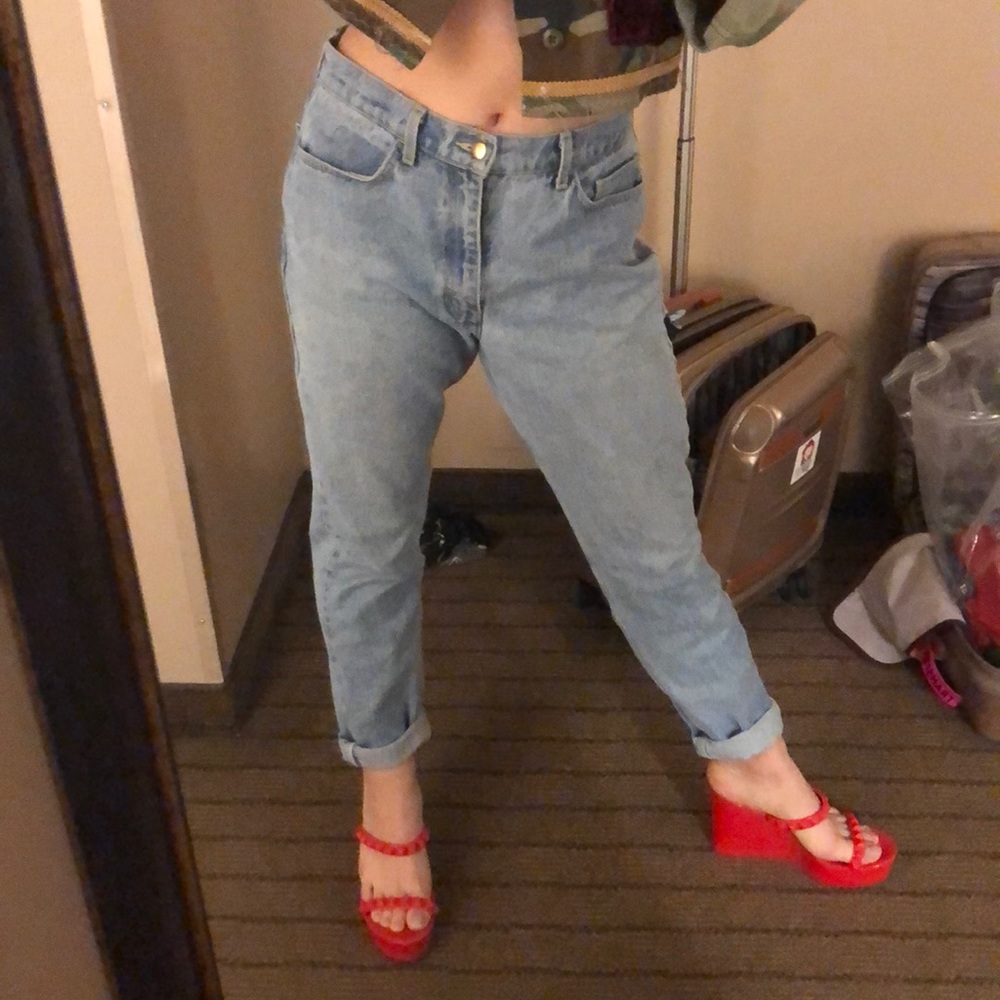 American Apparel High-Waisted Jeans (31)